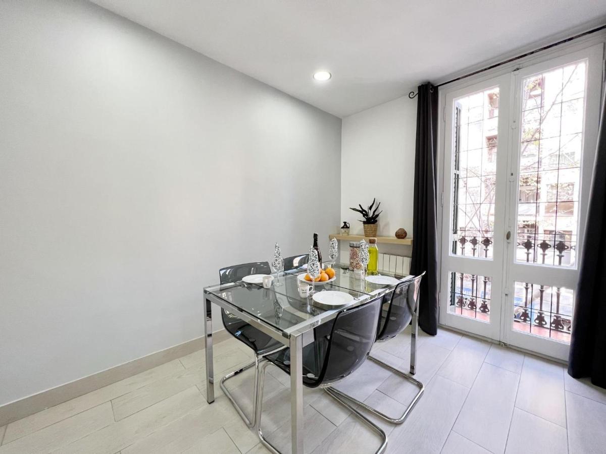 Sagrada Familia Gaudi Apartment Барселона Екстериор снимка